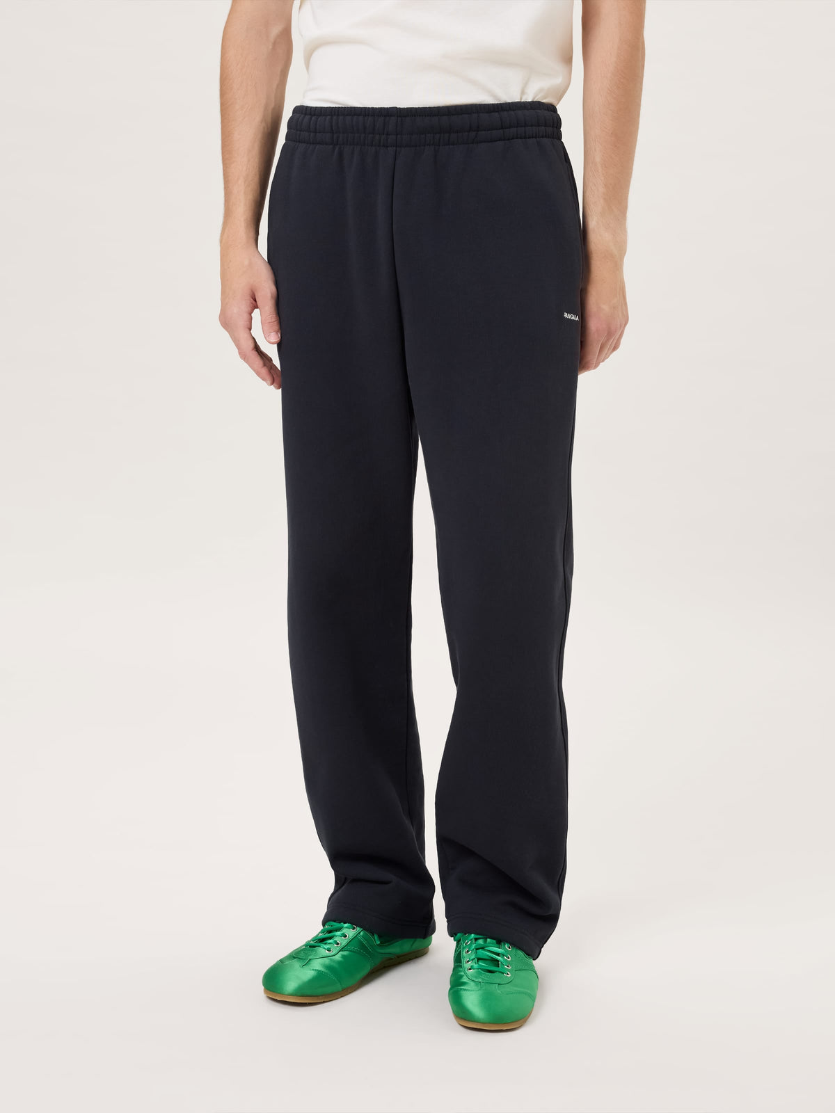 Mens Heavyweight Straight Leg Track Pants—Black
